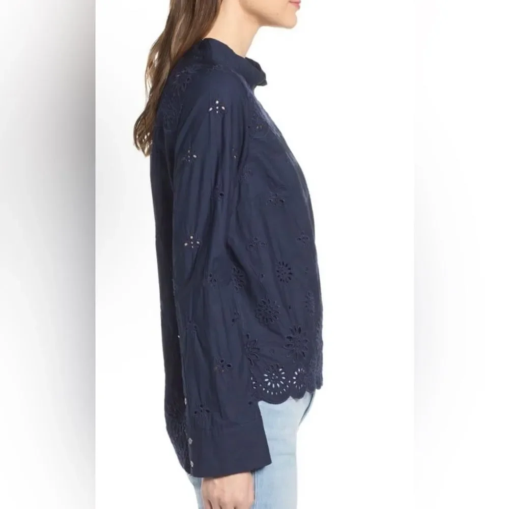 J.Crew Funnel neck Eyelet high Low Top navy blue Size 2 Tall ( XS TALL) EUC
